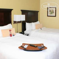 Hampton Inn Naples-Central 