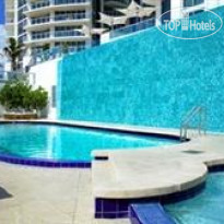 Le Meridien Sunny Isles 