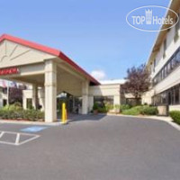 Ramada by Wyndham Boston 3*