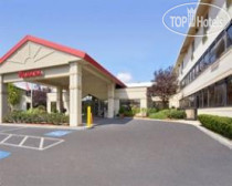 Ramada by Wyndham Boston 3*