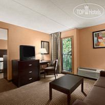 Days Inn and Suites Cincinnati 