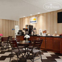 Days Inn and Suites Cincinnati 