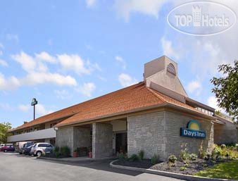 Фотографии отеля  Days Inn Cleveland Airport South 2*