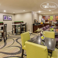 La Quinta Inn Cleveland Airport North 