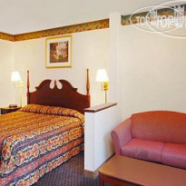 Econo Lodge Inn & Suites Downtown 