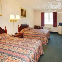Econo Lodge Inn & Suites Downtown 