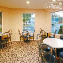 Econo Lodge Inn & Suites Downtown 