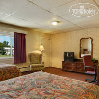 Travelodge Inn and Suites Latham 