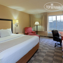 La Quinta Inn & Suites Elmsford