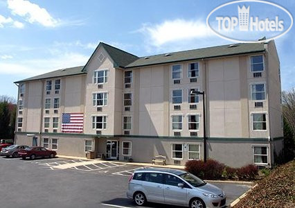 Фотографии отеля  Rodeway Inn & Suites At Biltmore Square 2*