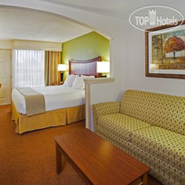 Holiday Inn Express Hotel & Suites Asheville-Biltmore Square Mall 