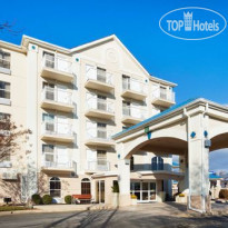 Holiday Inn Express Hotel & Suites Asheville-Biltmore Square Mall 