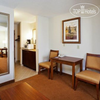 Holiday Inn Express Hotel & Suites Asheville-Biltmore Square Mall 