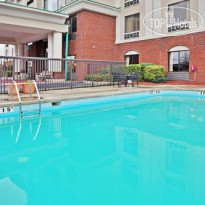 Holiday Inn Express Hotel & Suites Wilson-Downtown