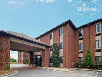 Фотографии отеля  Days Inn & Suites Hickory 2*