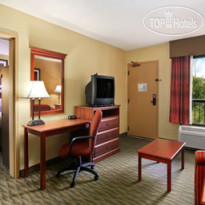 Baymont Inn & Suites Camp Lejeune 