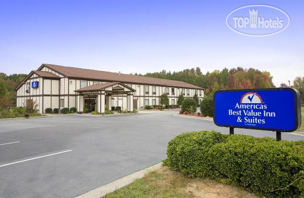 Фотографии отеля  Americas Best Value Inn & Suites - Albemarle 2*