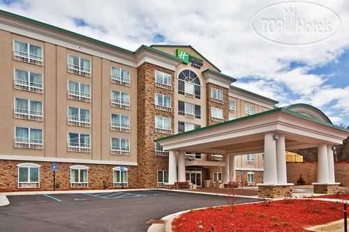 Фотографии отеля  Holiday Inn Express Hotel & Suites Columbus-Fort Benning 2*