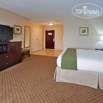 Holiday Inn Express Hotel & Suites Columbus-Fort Benning 