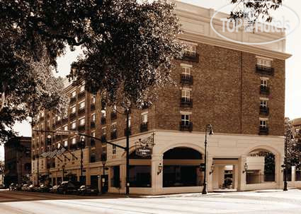 Фотографии отеля  Hampton Inn Savannah-Historic District 3*