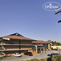 Travelodge Macon North 2*