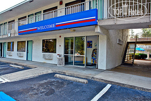 Фотографии отеля  Motel 6 Savannah 3*