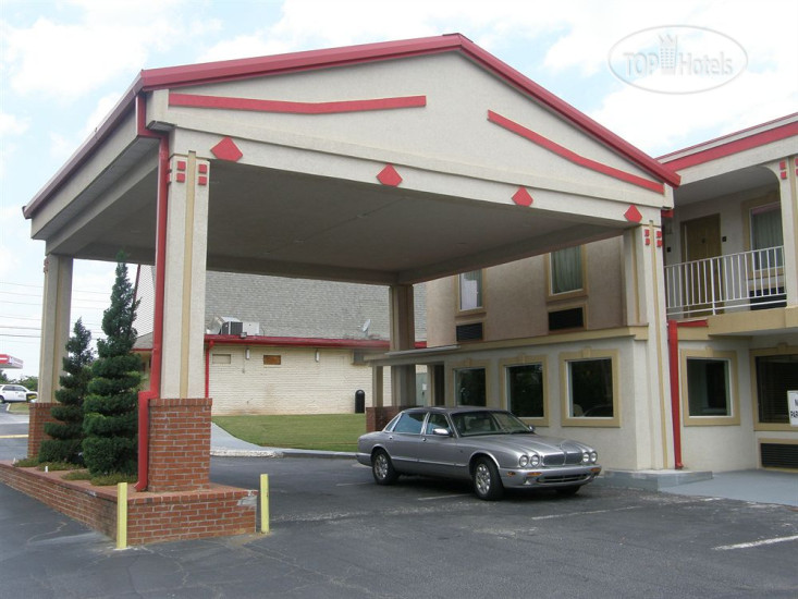 Фотографии отеля  FairBridge Inn & Suites/McDonough 3*