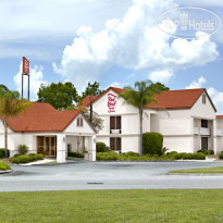 Red Roof Inn & Suites Brunswick I-95 