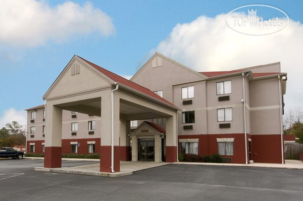 Фотографии отеля  Red Roof Inn & Suites Augusta 3*