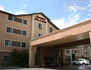 Фотографии отеля  Hampton Inn & Suites Burlington 3*