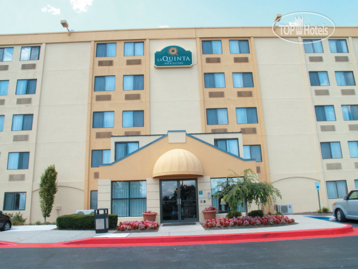 Фотографии отеля  La Quinta Inn & Suites Baltimore North 2*