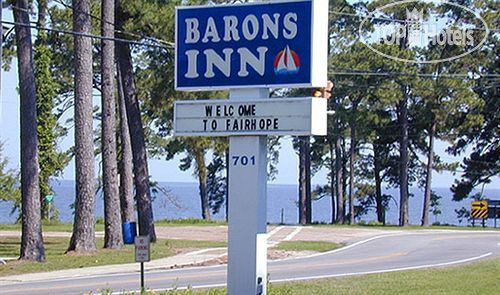 Фотографии отеля  Barons  By the Bay Inn 2*