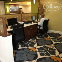 Holiday Inn Express & Suites Huntsville Airport