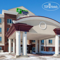 Holiday Inn Express Hotel & Suites Grand Forks 2*