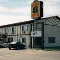 Super 8 West Fargo Main Ave ND 2*