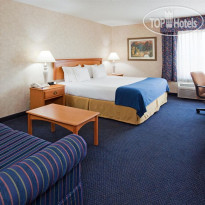 Holiday Inn Express Fargo-West Acres 