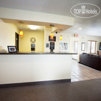 Super 8 Jamestown 