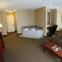 C'mon Inn Hotel & Suites Thief River Falls Номер