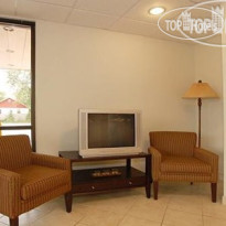 Econo Lodge Inn & Suites Fairgrounds Лобби