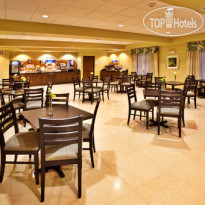 Holiday Inn Express Waterloo-Cedar Falls 