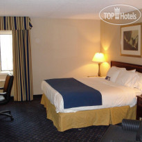 Holiday Inn Express Des Moines-At Drake University 