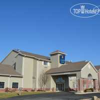 Centerstone Inn & Suites Maquoketa  2*