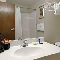 Baymont Inn & Suites Des Moines Airport 