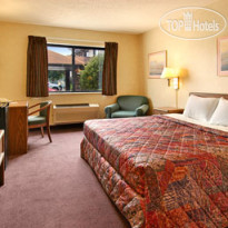 Days Inn and Suites Davenport East 
