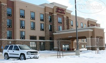 Фотографии отеля  Hampton Inn & Suites Watertown 2*