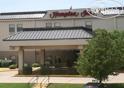 Фотографии отеля  Hampton Inn Wichita-East 2*