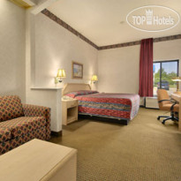 Baymont Inn & Suites Lawrence 