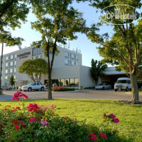 DoubleTree by Hilton Hotel Wichita Airport