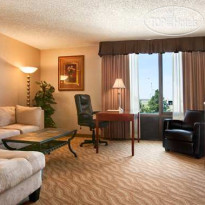 DoubleTree by Hilton Hotel Wichita Airport 