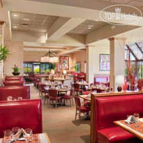 DoubleTree by Hilton Hotel Wichita Airport